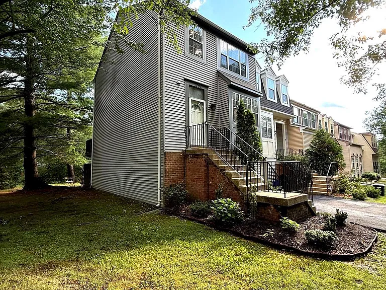 13880 Grey Colt Dr — Photo 2