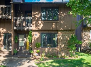 2621 Sumac Rdg, White Bear Lake, MN 55110