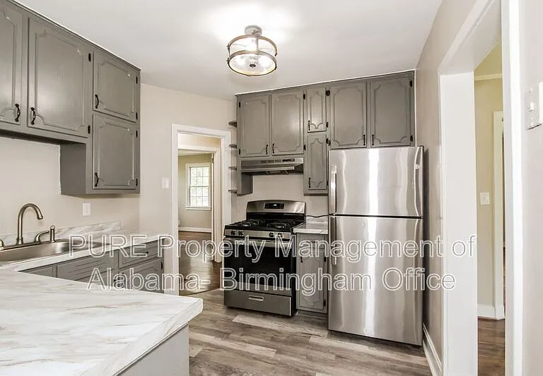 208 22nd St SW — Photo 11