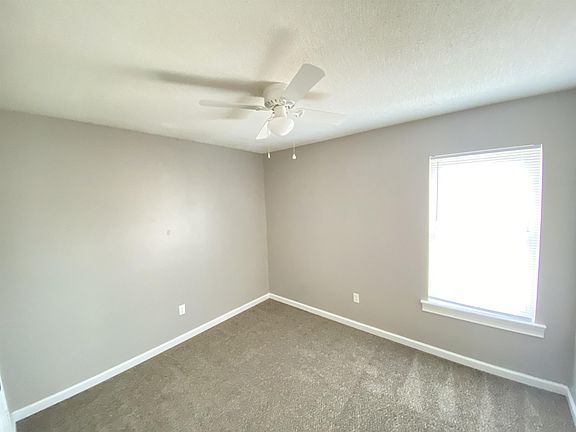 5th image of 209 Howard Dr