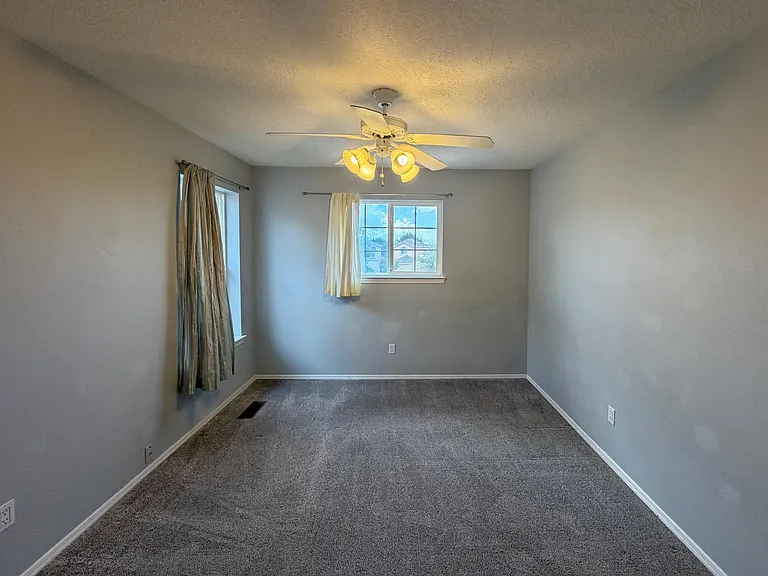 7300 Tricia Rd NE — Photo 31