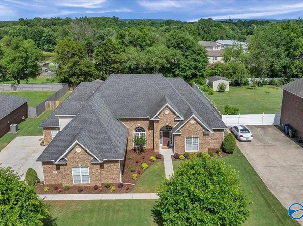 155 Sarah Jane Dr, Madison, AL 35757