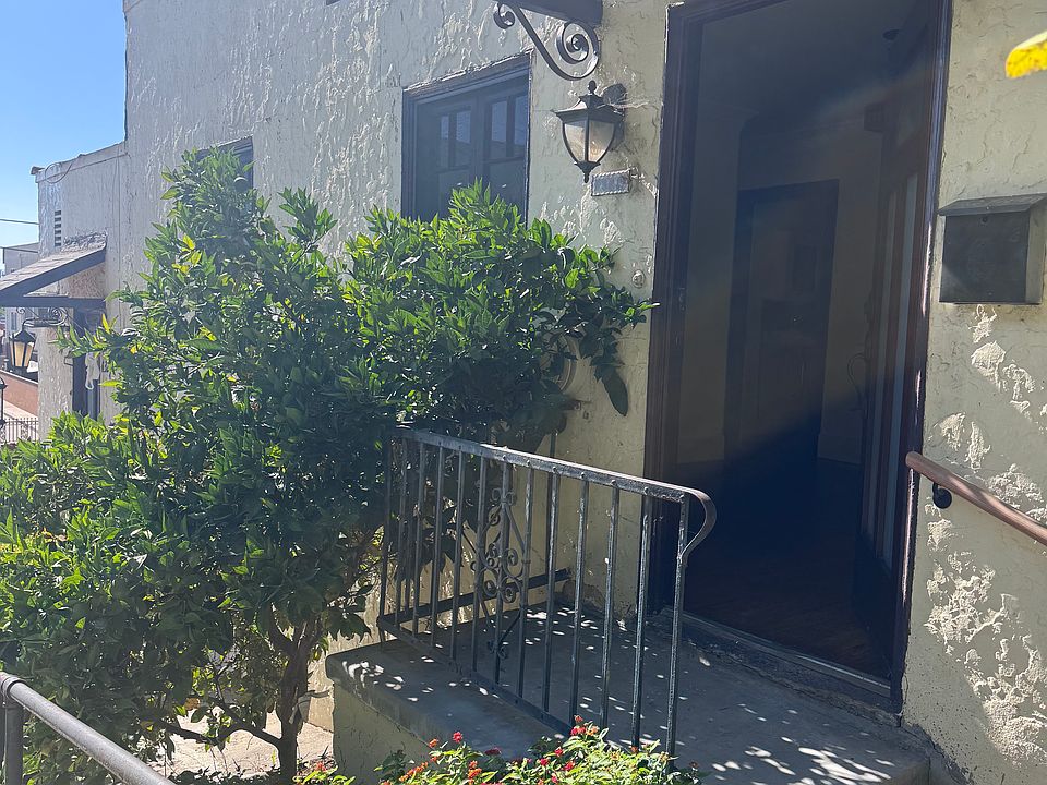 private entry , gated community