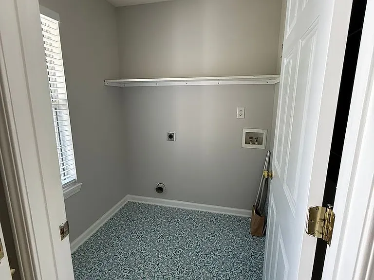 604 Gibson Forest Dr — Photo 9