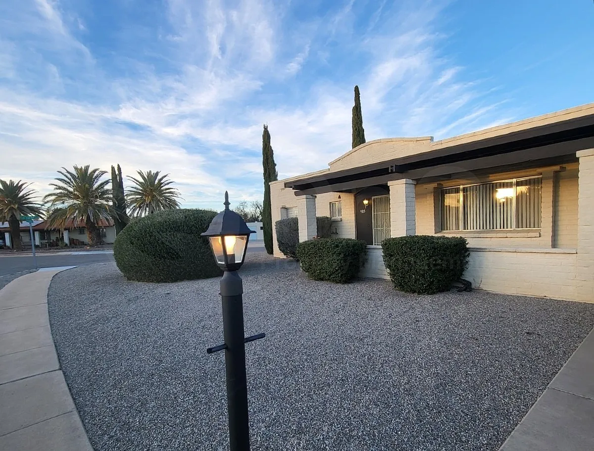 2 bed, 2.0 bath, 1103 sqft, $1,449 — Photo 3