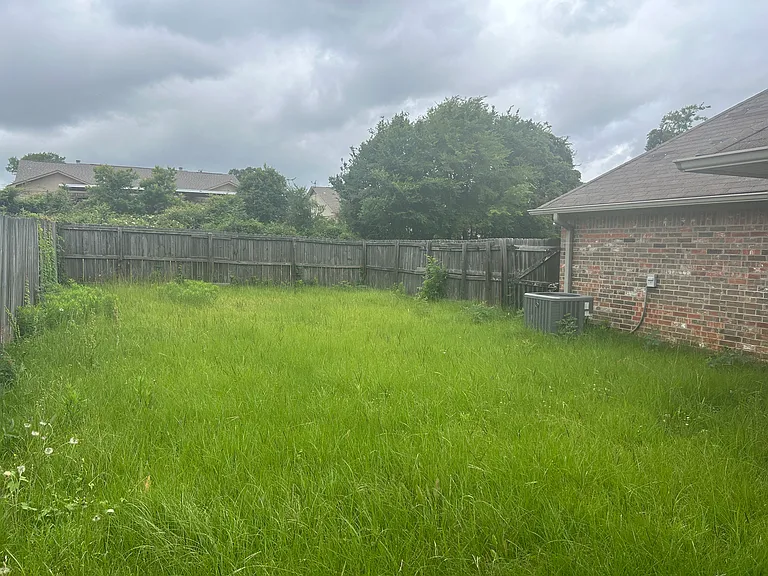 8317 Garrett Dr #8317 — Photo 18