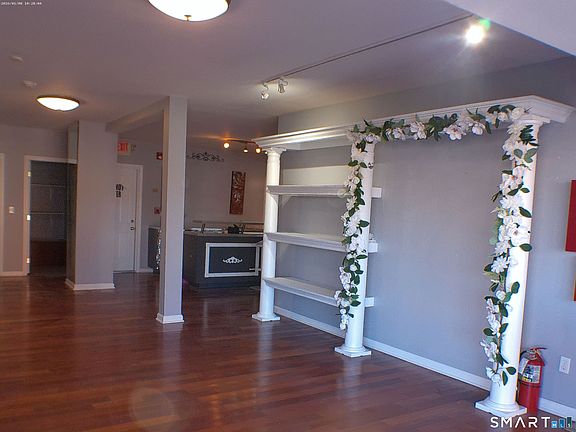 4th image of 85 North Colony Street