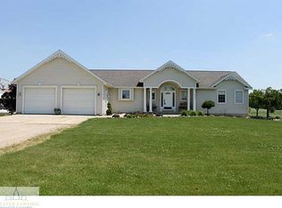 9393 S Hinman Rd, Eagle, MI 48822