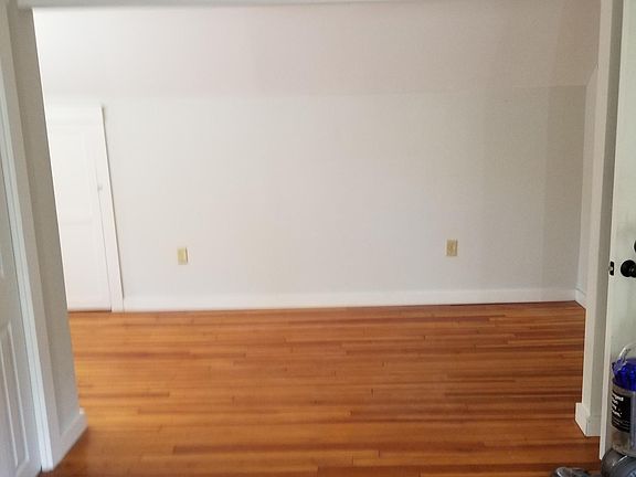 Upstairs office or bedroom