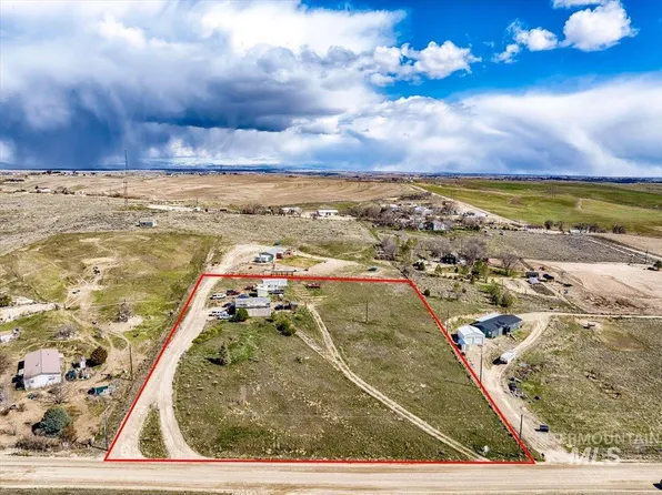 590 Pearl Rd, Caldwell, ID 83607