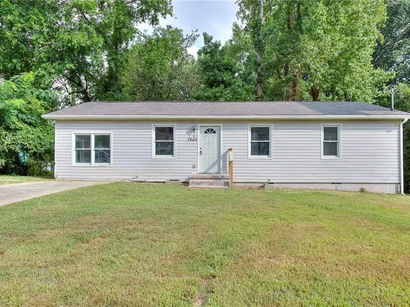 3665 Barrow Pl SW, Atlanta, GA 30331