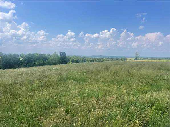 1781 Madison St #8615, Huntsville, AR 72740