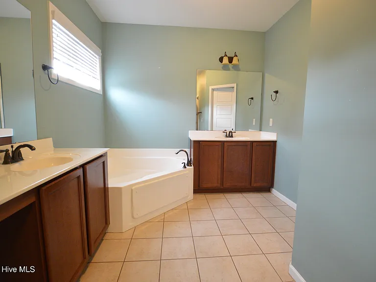 115 Pamlico Dr — Photo 17