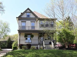 215 Park Rd, Carnegie, PA 15106