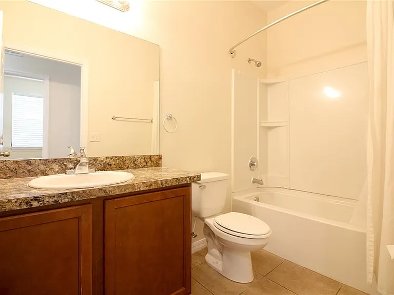 811 Krenson Woods Ln — Photo 31