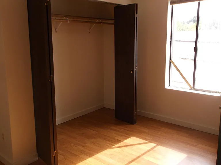 119 E 3rd St #1 — Photo 4