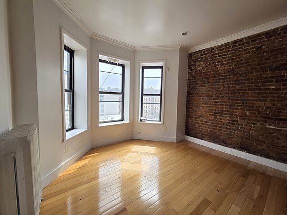 4th image of 152 Sherman Ave APT 52