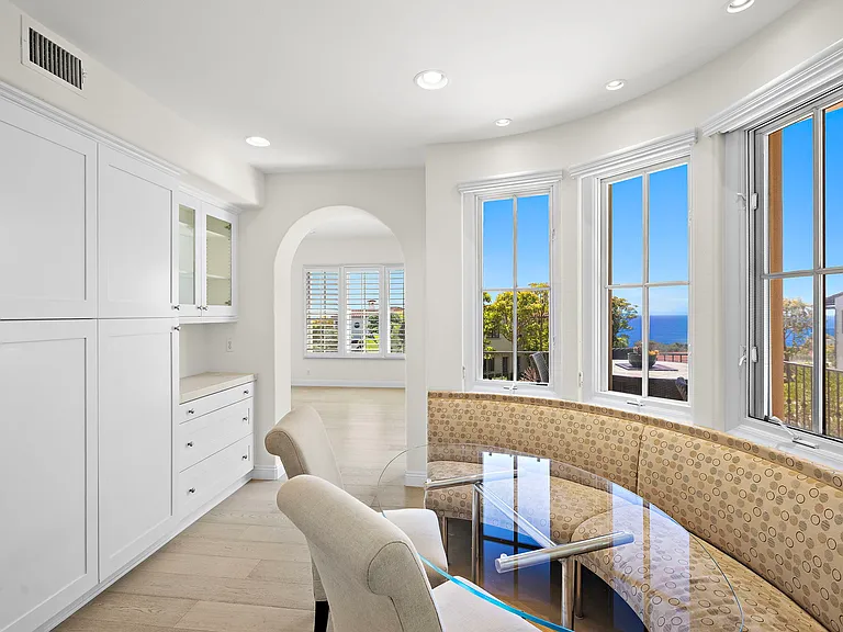 150 Sidney Bay Dr — Photo 12