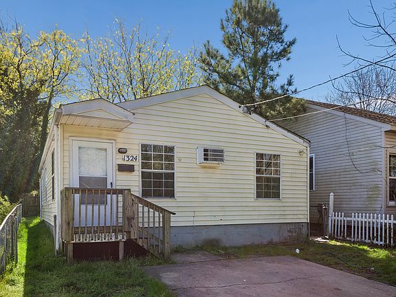 2nd image of 1324 Selden Ave