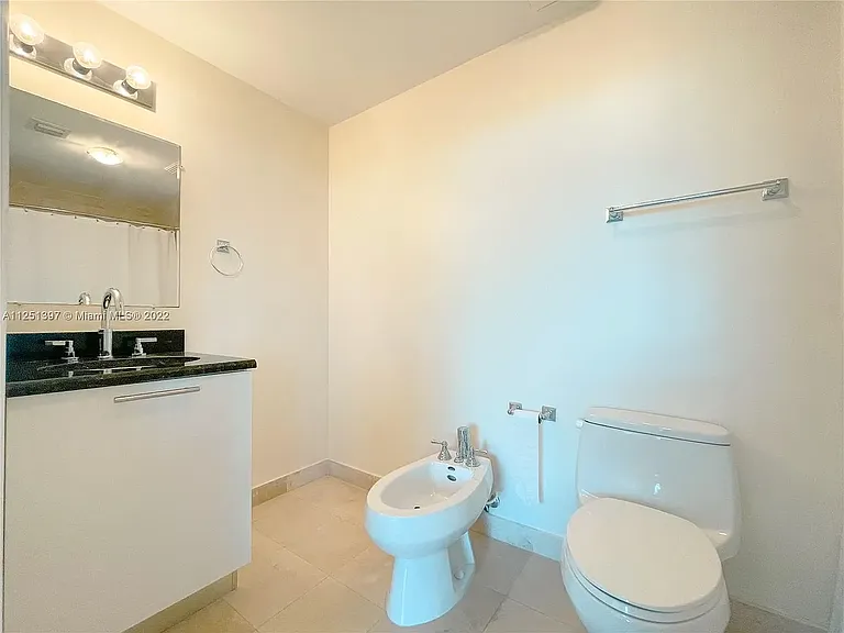3339 Virginia St #320 — Photo 14