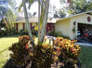 6220 Waxmyrtle Way, Naples, FL 34109