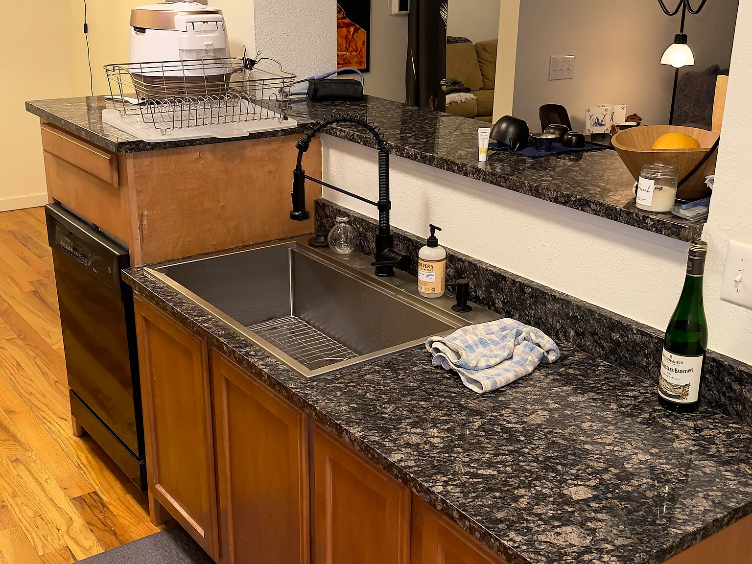 2 bed, 1124 sqft, $2,200 — Photo 4
