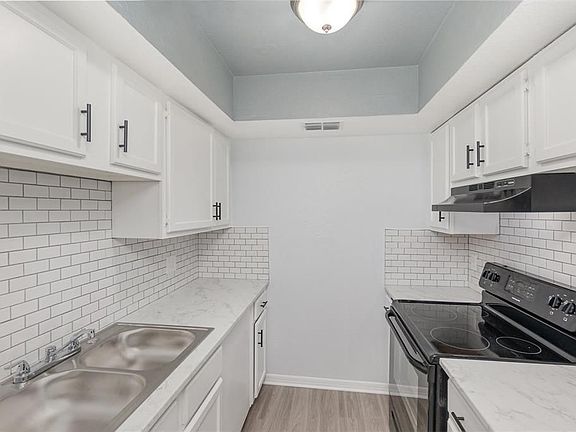 3rd image of 1040 S Buena Vista Dr #1063