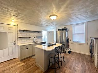 148 Bradford St APT 3, Bristol, RI 02809