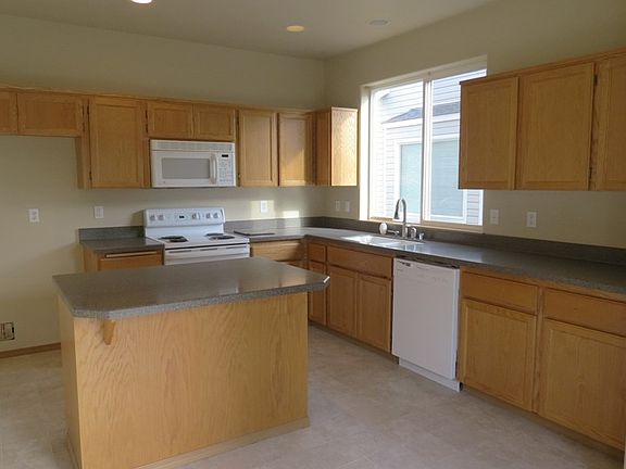 5th image of 11312 177th Ave E