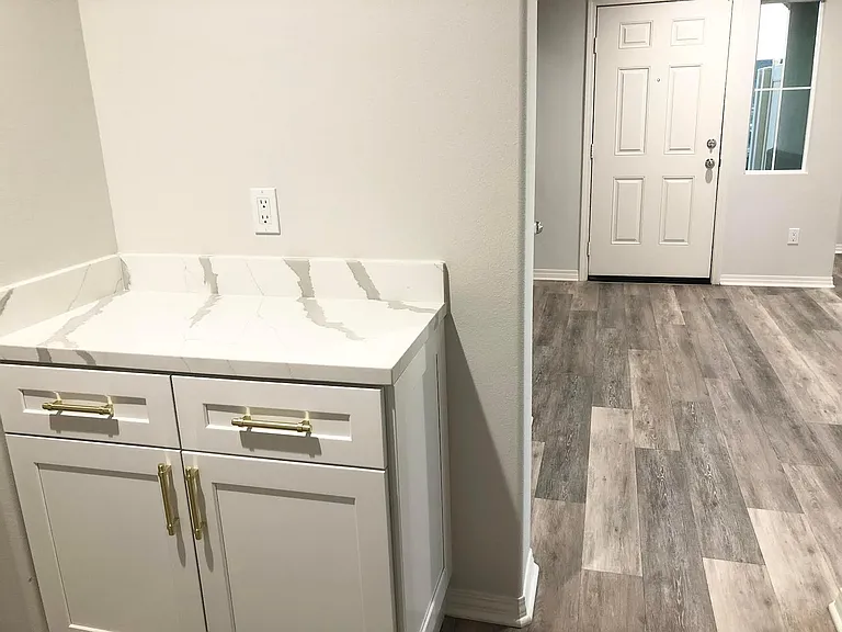 22120 Barrington Way #B — Photo 19