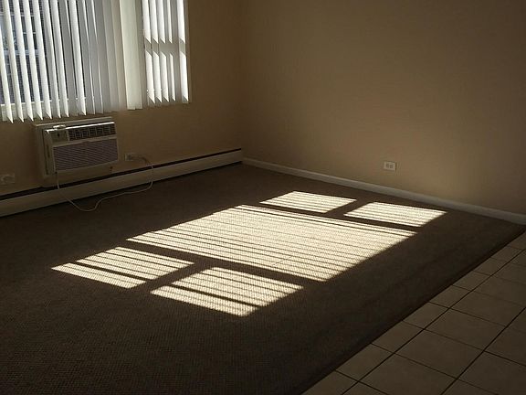 11, 3B - Living Room