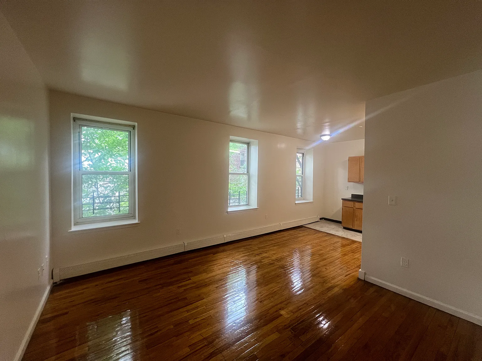 Fabyan Pl, Newark — Photo 1