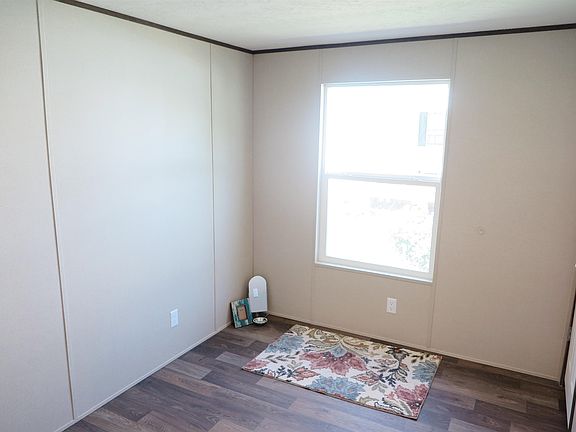 5th image of 2956 Parkway Dr