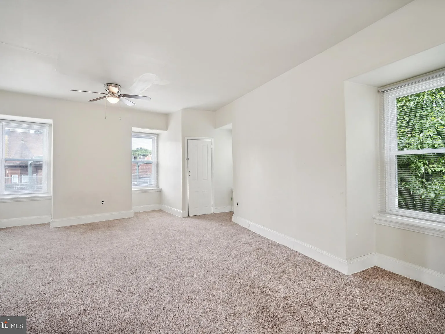 1 bed, 1.0 bath, 900 sqft, $1,650 — Photo 3