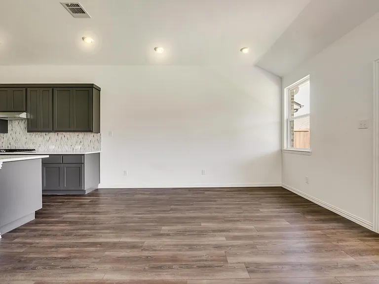 1820 Purtis Creek Dr — Photo 13