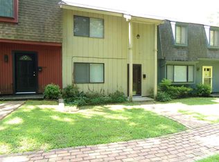 129 Woodlake Dr, Charlottesville, VA 22901