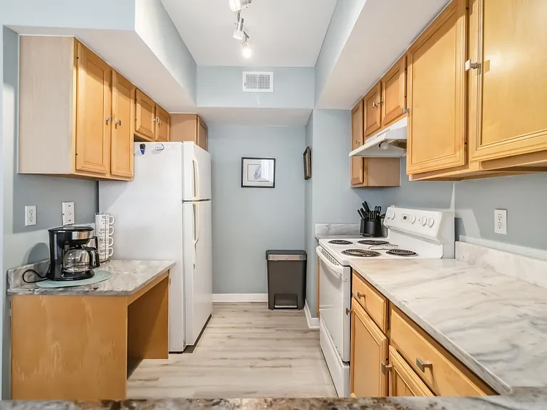 1030 Villagio Cir #203 — Photo 12