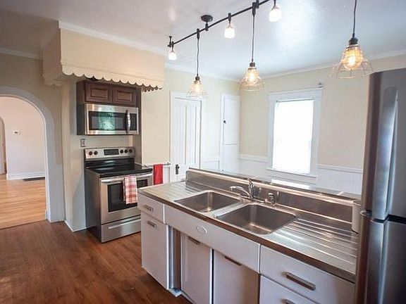 Kitchen downstairs unit 1