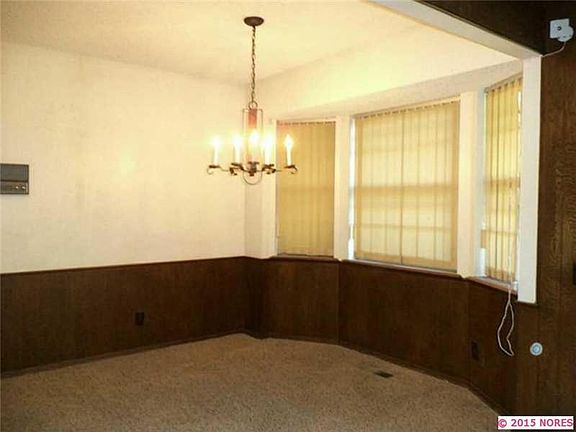 4th image of 8025 S Peach Cres W