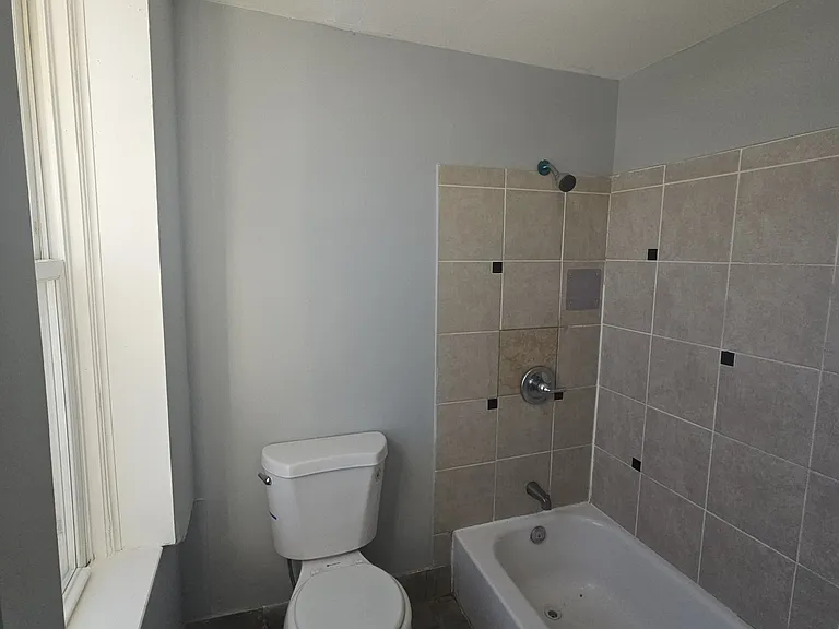 373 Fairmount Ave — Photo 10