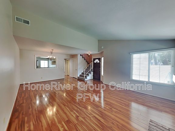 3rd image of 2584 Jacklight Cv