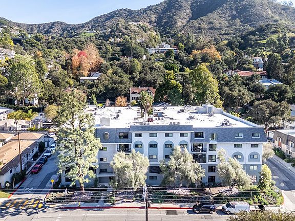 3rd image of 1636 N Verdugo Rd