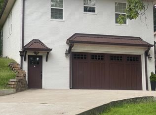 1303 Old Hillsboro Rd #B, Franklin, TN 37069