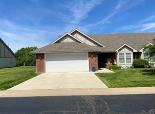 5835 SW Sterling Ln, Topeka, KS 66604