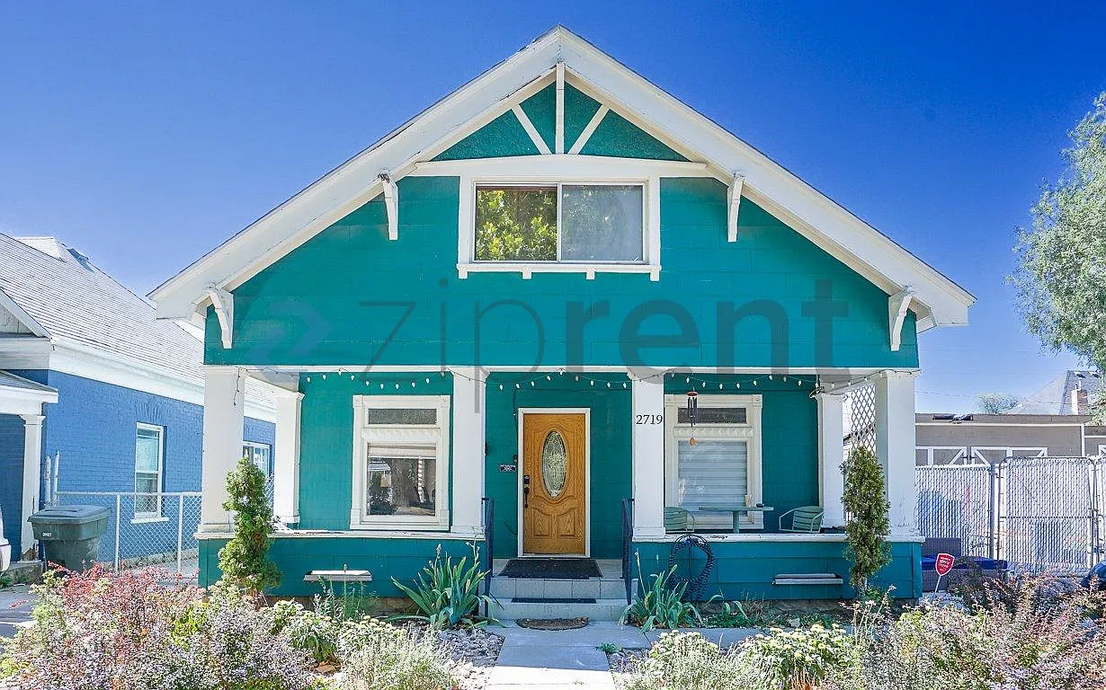 3 bed, 1.5 bath, 1700 sqft, $2,450 — Photo 1