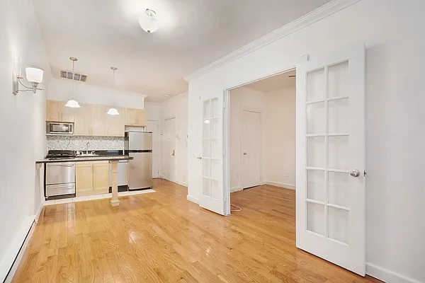 Rented by Bond New York | media 1