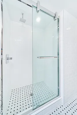 Rented by The Agency | media 11