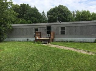 17262 N Old Salem Ln, Mount Vernon, IL 62864