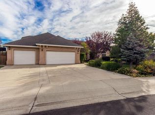2547 Crescent Moon Ct, Redding, CA 96001