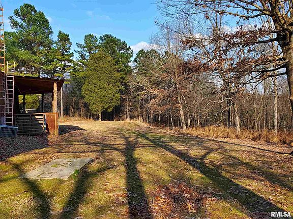 3rd image of 6 Cypress Ln